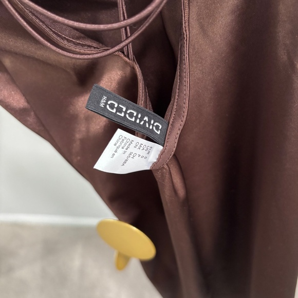 DIVIDCD H&M DRESS AND TRANSPARENTE SOFT - Picture 3 of 5